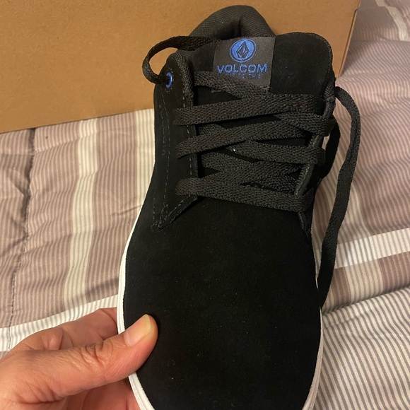 Black Volcom Workwear shoes - Picture 8 of 9